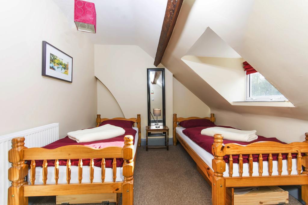 Llangollen Hostel Guest Rooms - No Dormitories - Self Catering Hostel